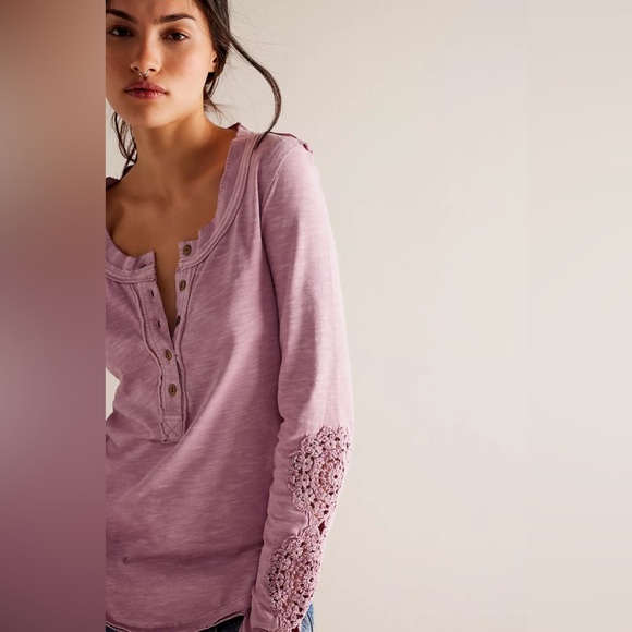 🌻🆕FREE PEOPLE Our Song Henley Cuff-Candied Lilac-Size X-Small - Picture 5 of 13